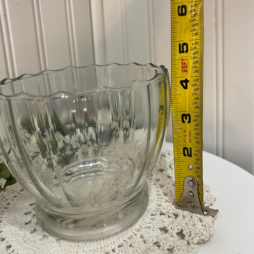 Vintage Anchor Hocking glass bowl - Picture 4 of 5